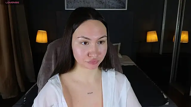 GIGI BENNET online show from February 18, 9:21 am