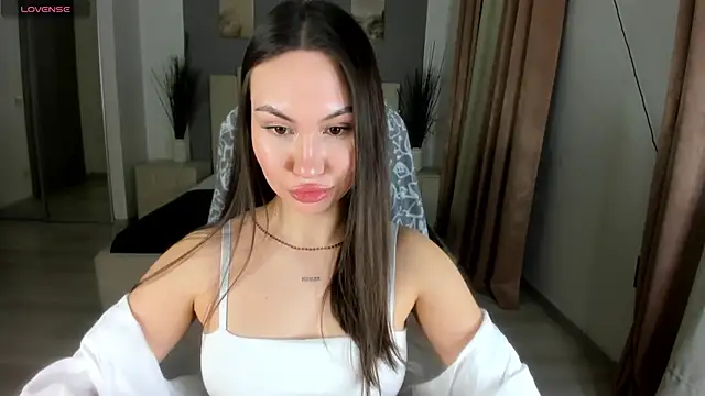GIGI BENNET online show from February 20, 3:19 pm