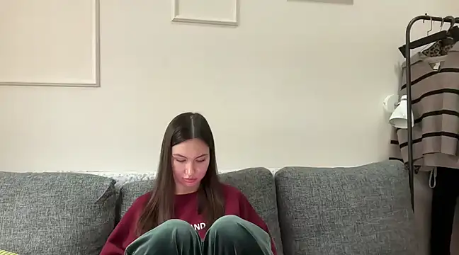GIGI BENNET online show from March 5, 8:54 am