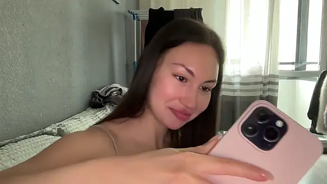 GIGI BENNET online show from September 13, 5:18 am