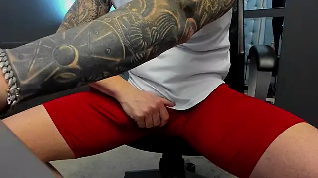 AronGrant online show from October 6, 8:34 am