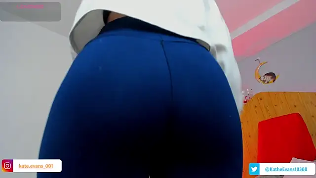 Snapshot of kate_evans1 chatting on October 3, 4:20 am kate evans1 online show from October 3, 4:20 am