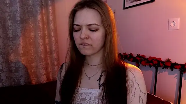 doll lol  online show from March 31, 5:02 pm