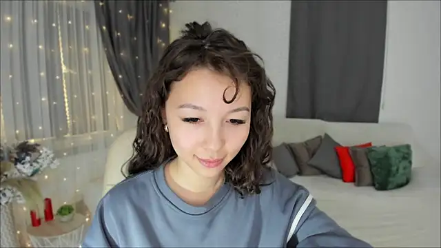 AgnieszkaBanana online show from February 5, 10:30 am