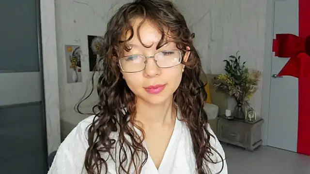 AgnieszkaBanana online show from February 6, 1:05 am