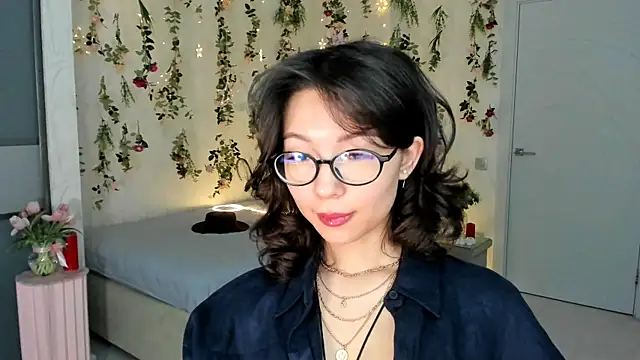 AgnieszkaBanana online show from May 13, 4:21 am