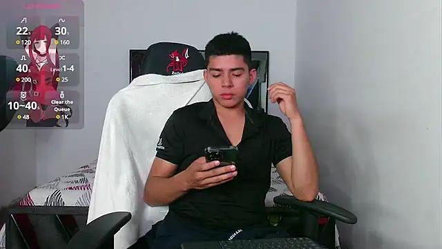 Snapshot of cutes_baby chatting on December 6, 6:37 am cutes baby online show from December 6, 6:37 am