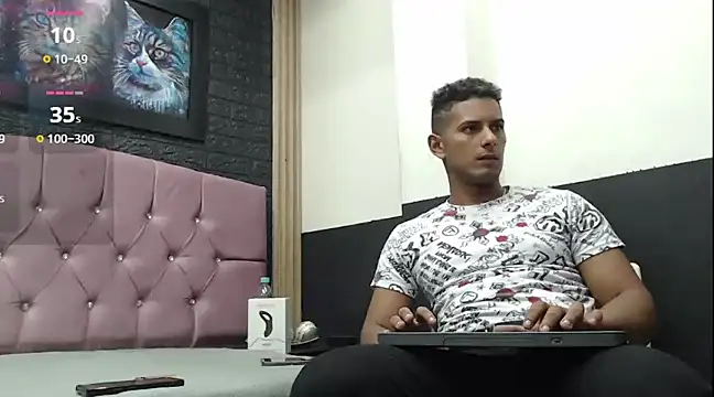 Snapshot of Chris_Dick23 chatting on January 18, 8:41 am Chris Dick23 online show from January 18, 8:41 am