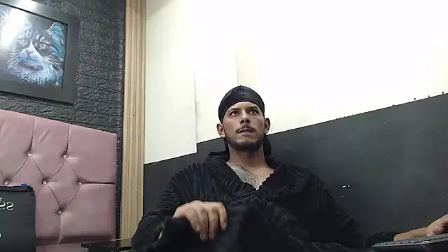 Chris Dick23 online show from October 21, 4:02 am