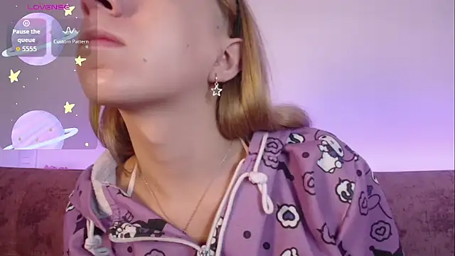 Snapshot of Miiaa_doll chatting on October 1, 11:27 am Miiaa doll online show from October 1, 11:27 am