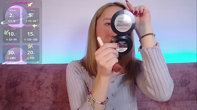 Snapshot of Miiaa_doll chatting on October 16, 1:17 am Miiaa doll online show from October 16, 1:17 am