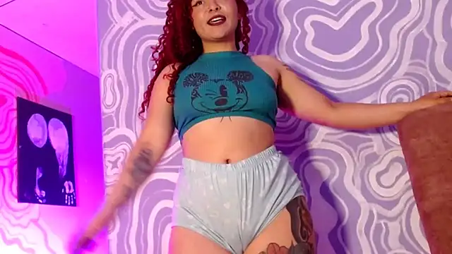 Snapshot of 420viol3ta_ chatting on April 3, 11:58 pm 420viol3ta online show from April 3, 11:58 pm