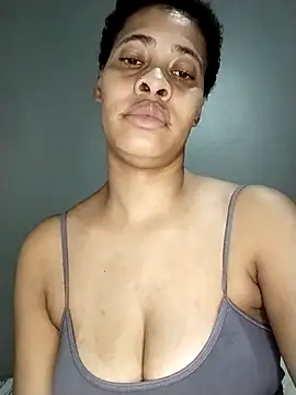 Snapshot of Su_Duarte_1 chatting on February 15, 1:21 am Su Duarte 1 online show from February 15, 1:21 am