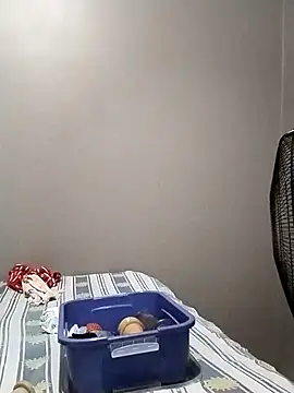 Snapshot of Su_Duarte_1 chatting on March 5, 2:25 am Su Duarte 1 online show from March 5, 2:25 am