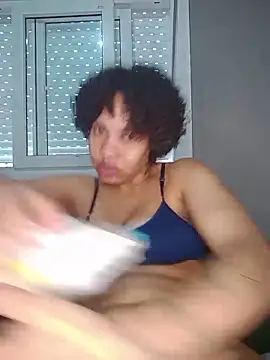 Snapshot of Su_Duarte_1 chatting on March 24, 2:22 pm Su Duarte 1 online show from March 24, 2:22 pm