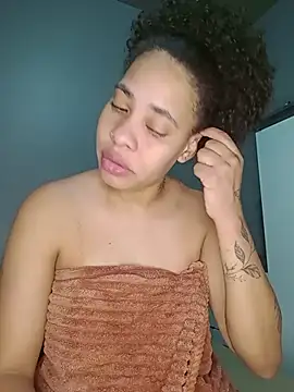 Snapshot of Su_Duarte_1 chatting on April 2, 1:25 am Su Duarte 1 online show from April 2, 1:25 am