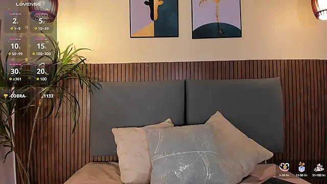 NicolleeEvanss online show from March 20, 3:25 pm