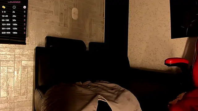 Lil Curved online show from October 21, 11:55 am