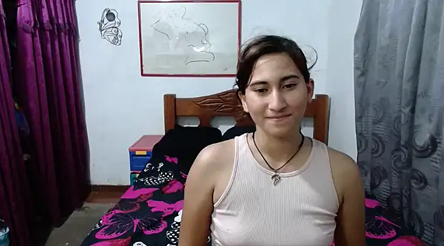 Snapshot of LadyMilk003 chatting on December 9, 6:46 pm LadyMilk003 online show from December 9, 6:46 pm