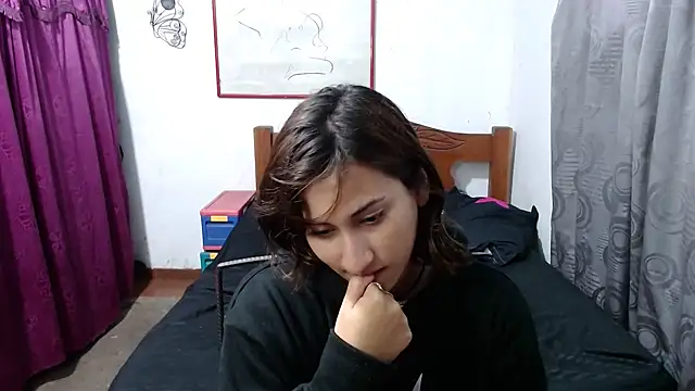 Snapshot of LadyMilk003 chatting on December 19, 3:30 pm LadyMilk003 online show from December 19, 3:30 pm