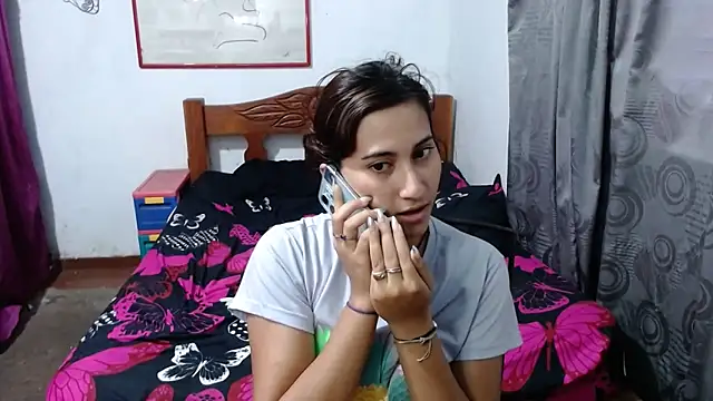 Snapshot of LadyMilk003 chatting on December 28, 6:29 pm LadyMilk003 online show from December 28, 6:29 pm