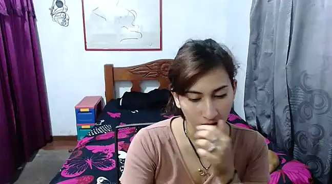 Snapshot of LadyMilk003 chatting on January 11, 3:31 pm LadyMilk003 online show from January 11, 3:31 pm