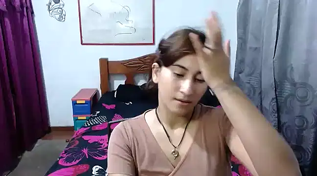 Snapshot of LadyMilk003 chatting on January 11, 6:33 pm LadyMilk003 online show from January 11, 6:33 pm