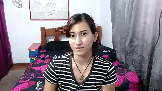 Snapshot of LadyMilk003 chatting on January 27, 3:28 pm LadyMilk003 online show from January 27, 3:28 pm