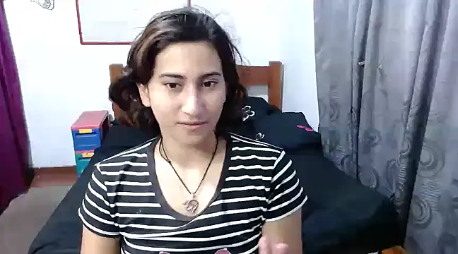 Snapshot of LadyMilk003 chatting on February 6, 6:35 pm LadyMilk003 online show from February 6, 6:35 pm