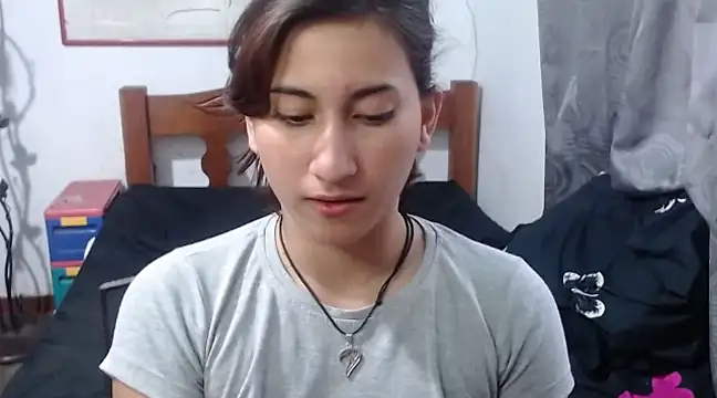 Snapshot of LadyMilk003 chatting on March 10, 6:12 pm LadyMilk003 online show from March 10, 6:12 pm