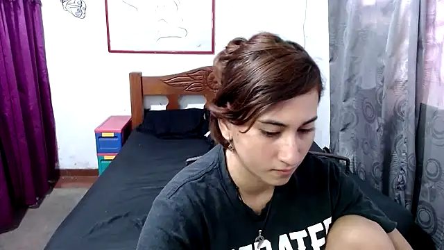 Snapshot of LadyMilk003 chatting on September 8, 4:50 pm LadyMilk003 online show from September 8, 4:50 pm