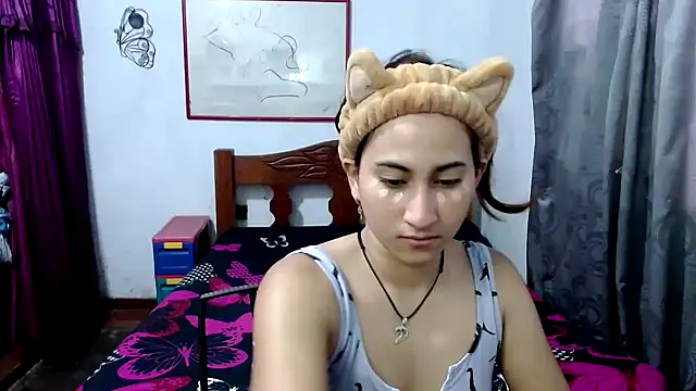 Snapshot of LadyMilk003 chatting on September 13, 3:01 pm LadyMilk003 online show from September 13, 3:01 pm