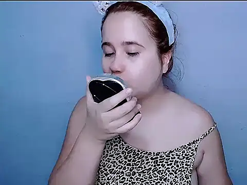 SubLayla01 online show from October 17, 5:15 pm