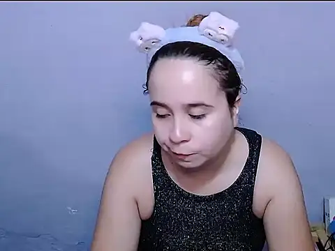 SubLayla01 online show from November 19, 5:57 pm