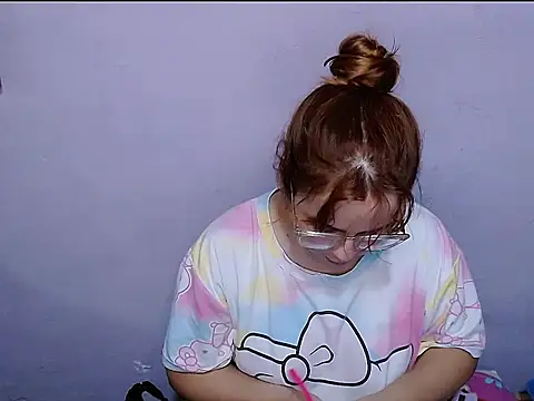 Snapshot of SubLayla01 chatting on February 22, 12:45 am SubLayla01 online show from February 22, 12:45 am