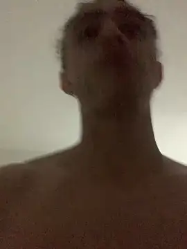 Snapshot of JovenDesobediente chatting on October 18, 5:21 am JovenDesobediente online show from October 18, 5:21 am