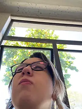 amooraaamoon online show from September 29, 12:43 pm