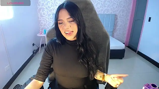 Snapshot of ninfa1_ch chatting on January 18, 11:11 am ninfa1 ch online show from January 18, 11:11 am