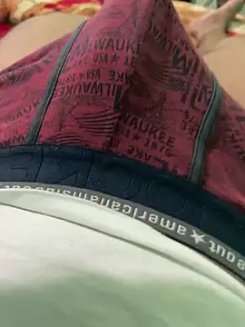 Snapshot of bebaboyes01 chatting on April 2, 6:49 pm bebaboyes01 online show from April 2, 6:49 pm