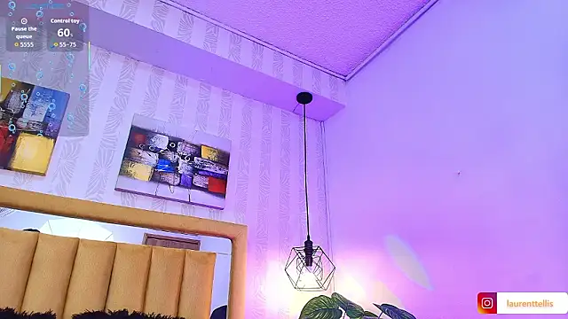 Snapshot of Laurent_elis chatting on March 6, 7:43 pm Laurent elis online show from March 6, 7:43 pm