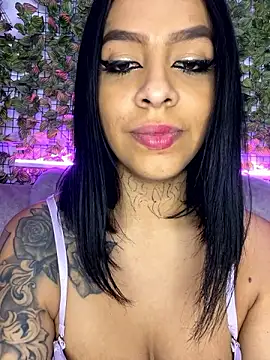 Snapshot of AbbyFtLuna chatting on December 1, 9:26 pm AbbyFtLuna online show from December 1, 9:26 pm