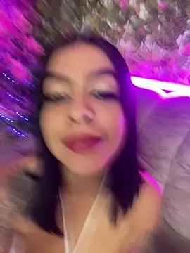 Snapshot of AbbyFtLuna chatting on December 7, 9:11 pm AbbyFtLuna online show from December 7, 9:11 pm