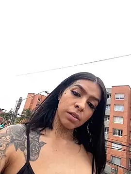 Snapshot of AbbyFtLuna chatting on December 10, 7:32 pm AbbyFtLuna online show from December 10, 7:32 pm