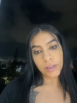 Snapshot of AbbyFtLuna chatting on December 18, 4:09 am AbbyFtLuna online show from December 18, 4:09 am