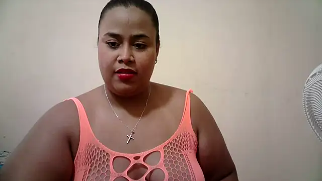 Snapshot of abril_sexy04 chatting on February 10, 2:16 pm abril sexy04 online show from February 10, 2:16 pm