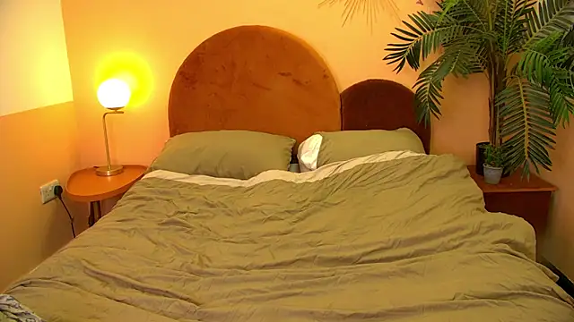 Snapshot of FerrariRedxBabestation chatting on February 28, 9:27 pm FerrariRedxBabestation online show from February 28, 9:27 pm