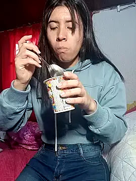 Yeimy sweetf online show from January 10, 10:15 pm