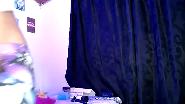 Yeimy sweetf online show from January 14, 1:58 am