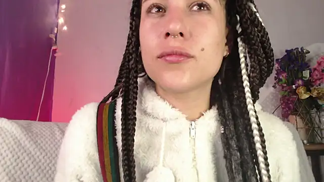 Snapshot of Hellen_dumont chatting on March 1, 3:10 am Hellen dumont online show from March 1, 3:10 am