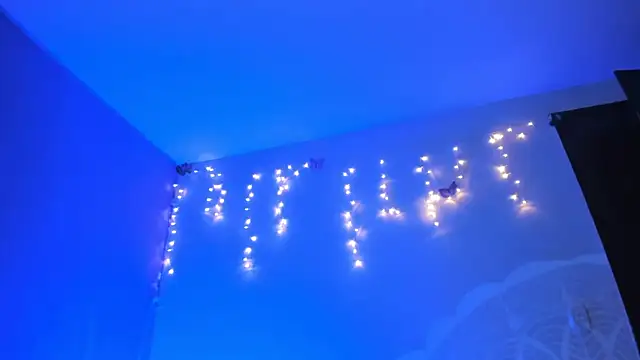 Snapshot of Hellen_dumont chatting on March 3, 9:33 am Hellen dumont online show from March 3, 9:33 am